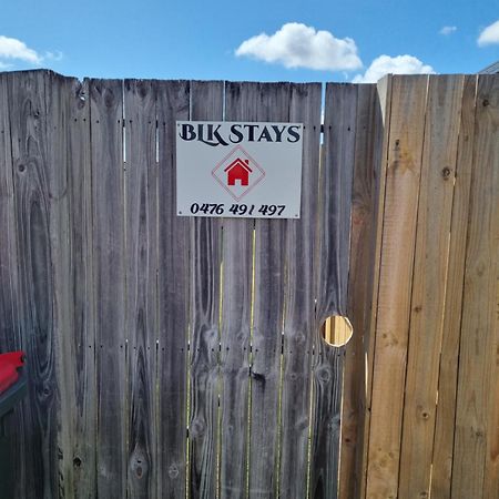 Blk Stays Guest House Deluxe Units Morayfield Exterior foto