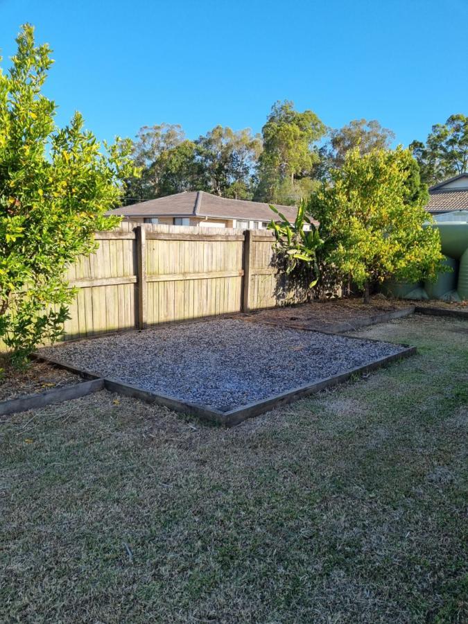 Blk Stays Guest House Deluxe Units Morayfield Exterior foto