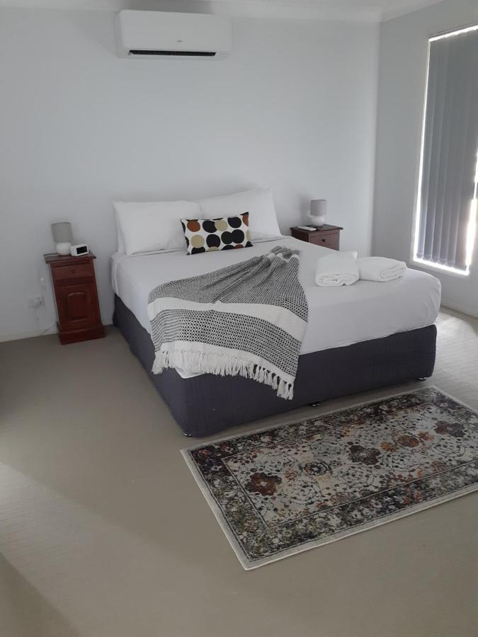Blk Stays Guest House Deluxe Units Morayfield Exterior foto