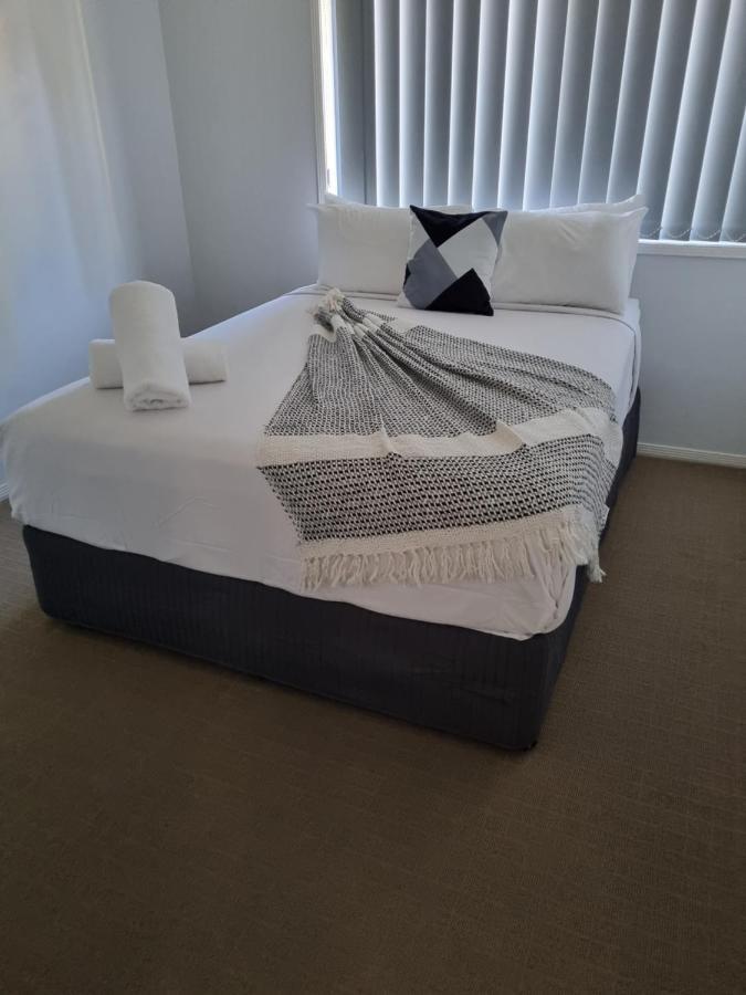 Blk Stays Guest House Deluxe Units Morayfield Exterior foto