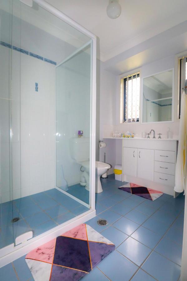Blk Stays Guest House Deluxe Units Morayfield Exterior foto